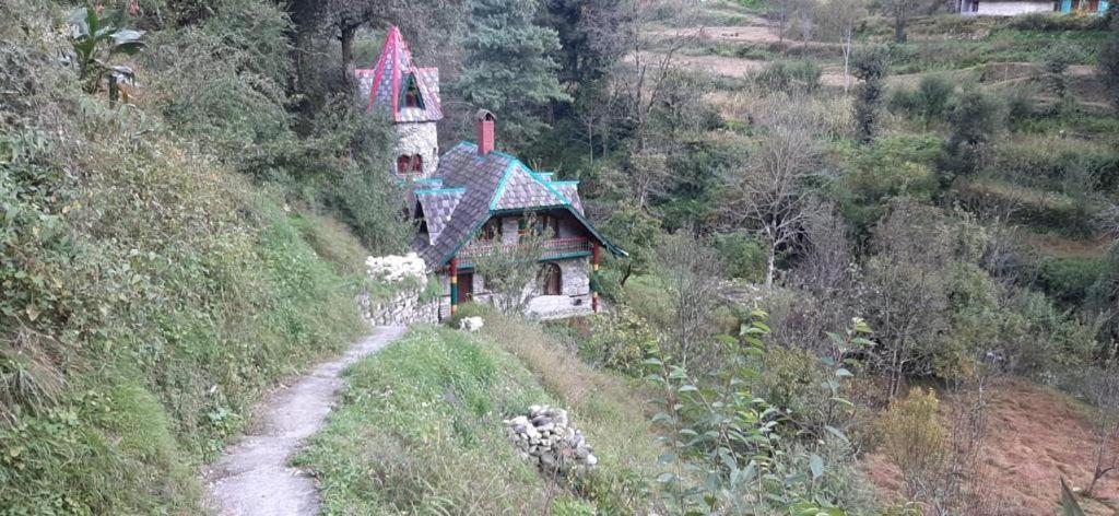 Rudrani Stays Jibhi Exterior foto